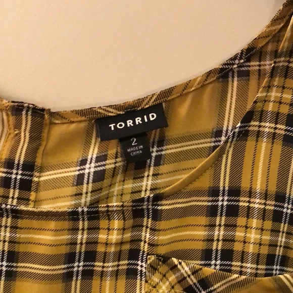 Plaid Top - Picture 2 of 6